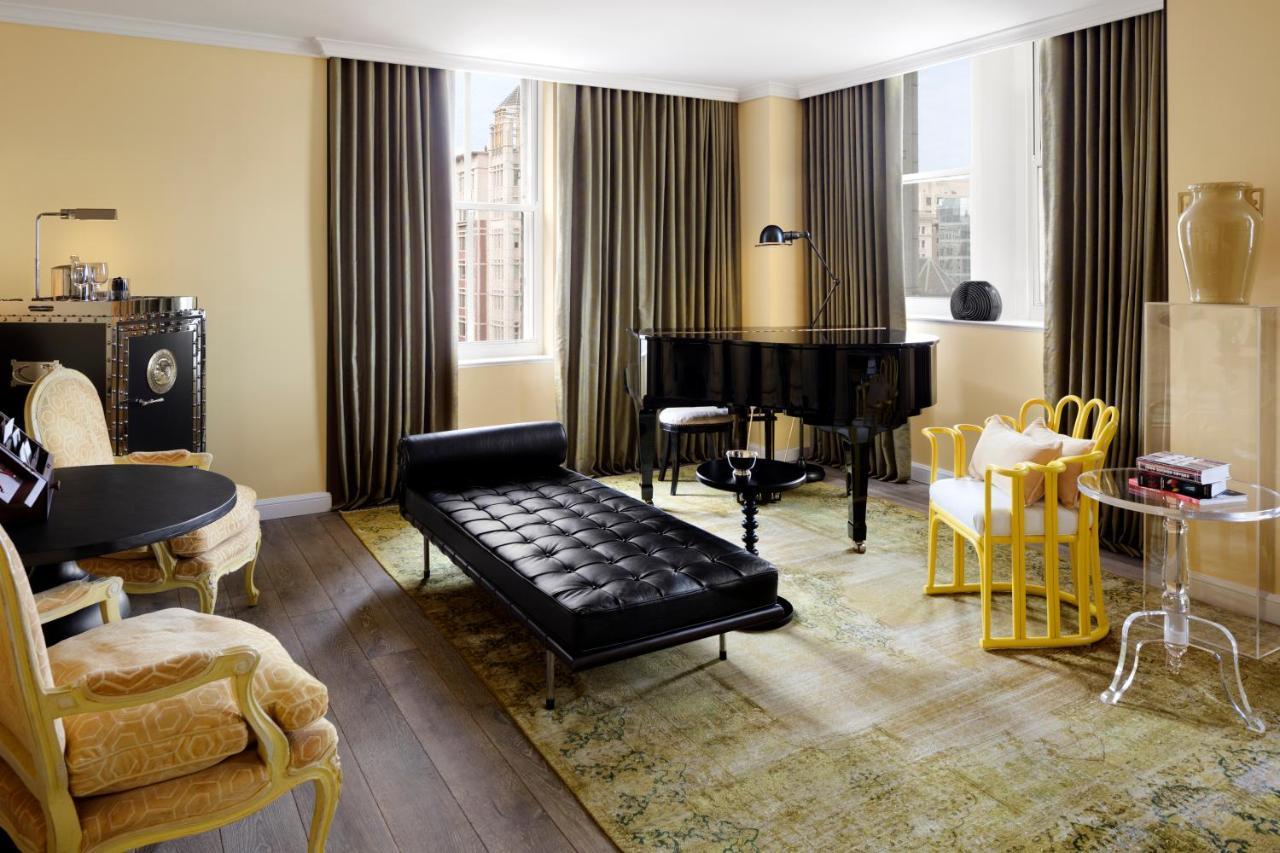 Hotel Riggs Washington Dc Exterior foto The interior of a suite at the Mark